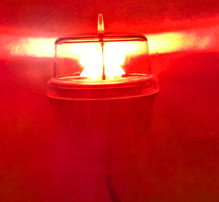 l 810 light